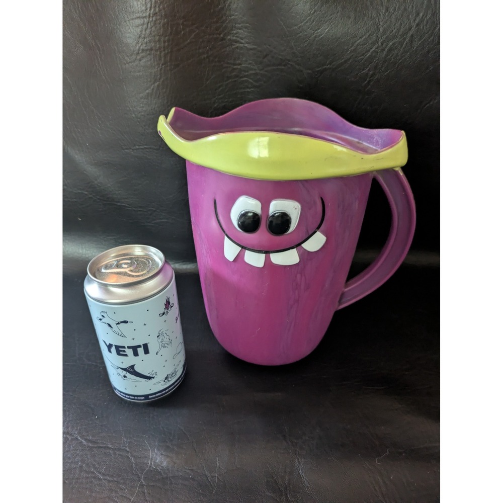 1973 Pillsbury Funny Face Goofy Grape Plastic Drink Pitcher Purple 7.5 in